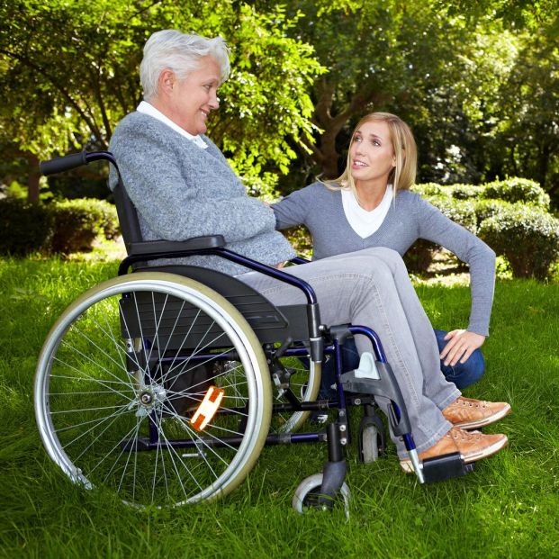 Совершенствуется механизм назначения и выплаты пособия по уходу за инвалидом I группы и пожилым гражданам старше 80 лет