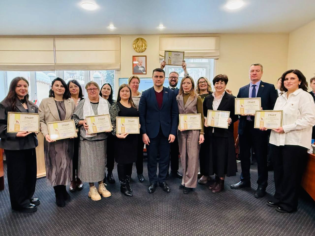 Грант РОО «Белая Русь»  получил проект «Краски поколений»  Ивановского ТЦСОН